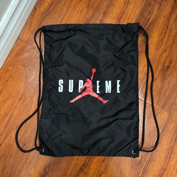 Supreme Jordan Drawstring Bag Gym - Picture 1 of 7